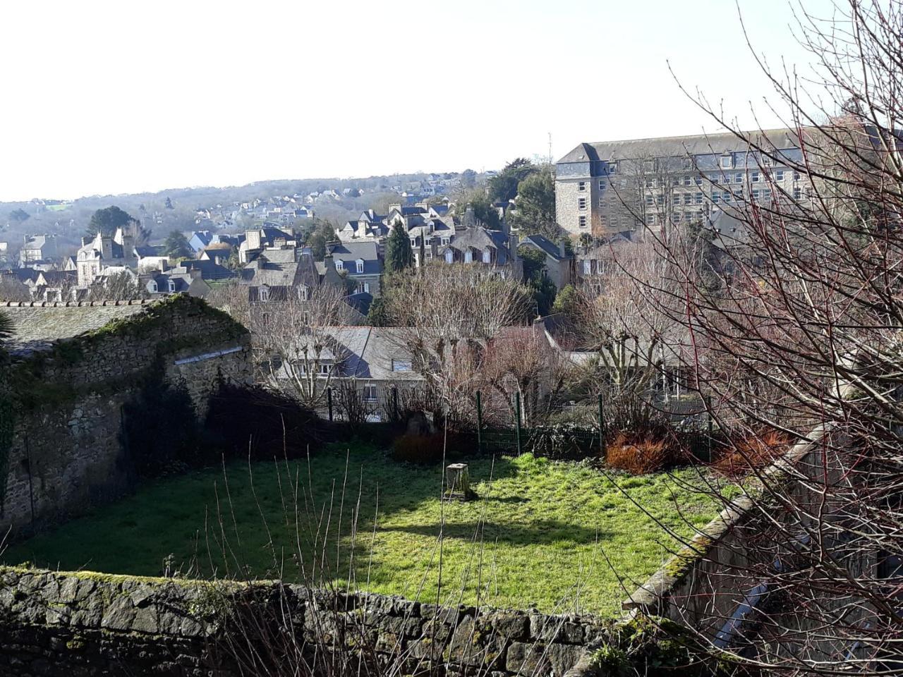 Val Cocherel - Hotel Le Challonge Dinan Eksteriør bilde