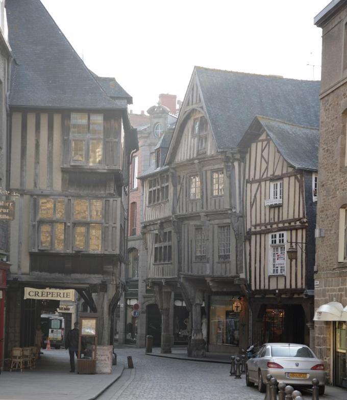 Val Cocherel - Hotel Le Challonge Dinan Eksteriør bilde
